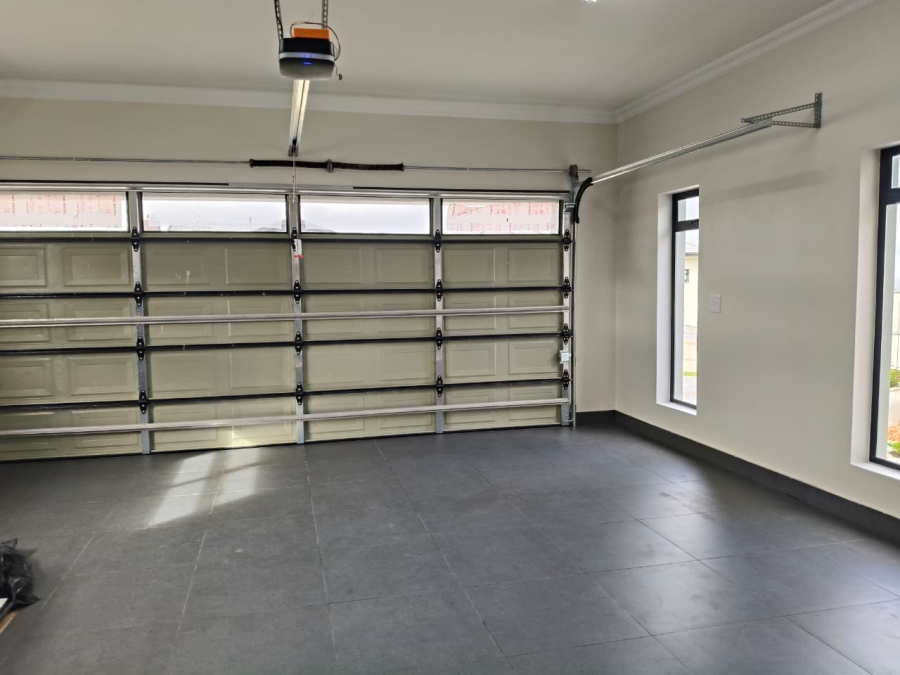 4 Bedroom Property for Sale in Fountains Estate Eastern Cape